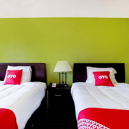 Ferry Pass Oyo Hotel Pensacola I-10 & Hwy 29 מראה חיצוני תמונה